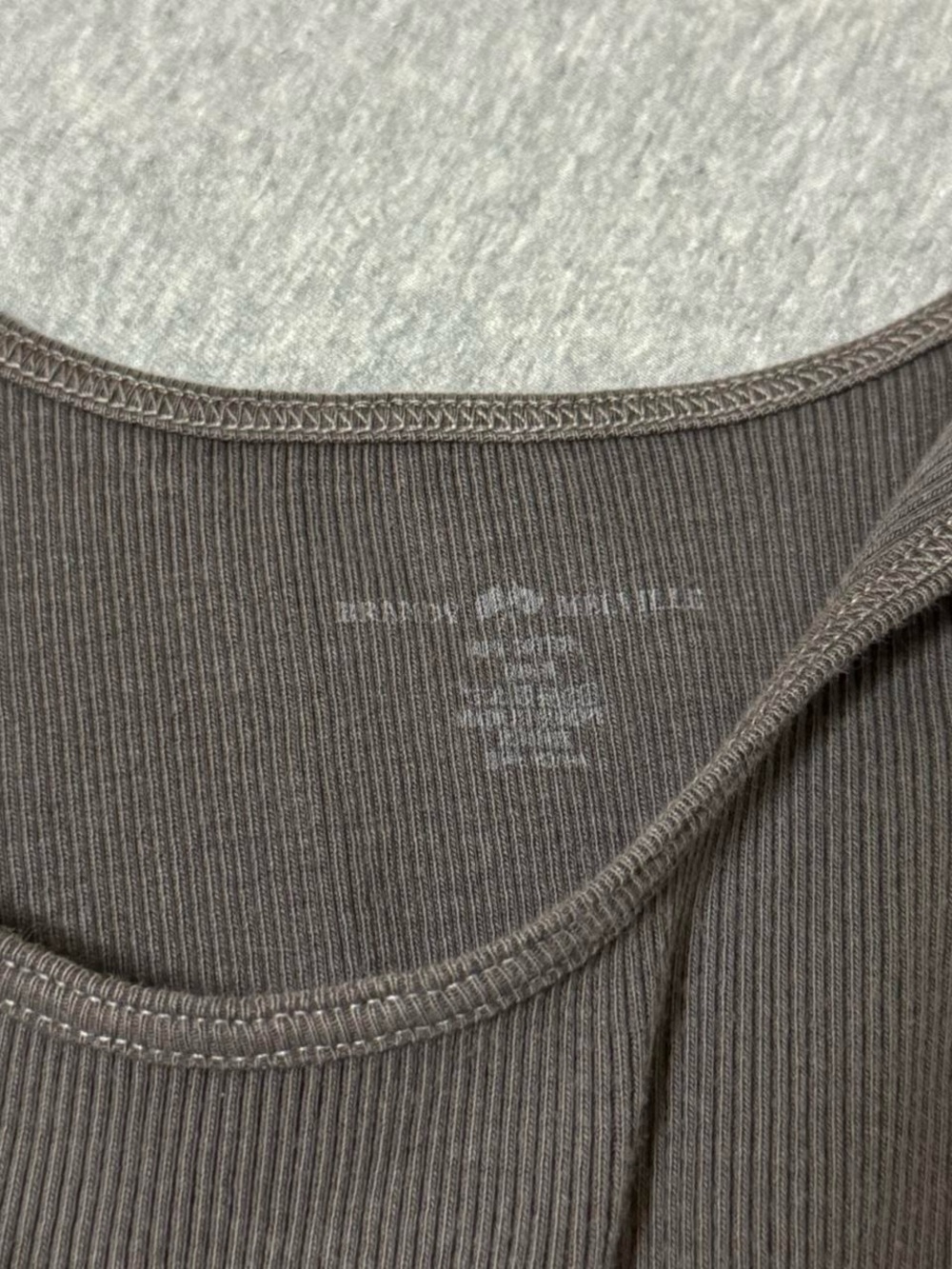 dark grey/brownish brandy melville cropped tank top